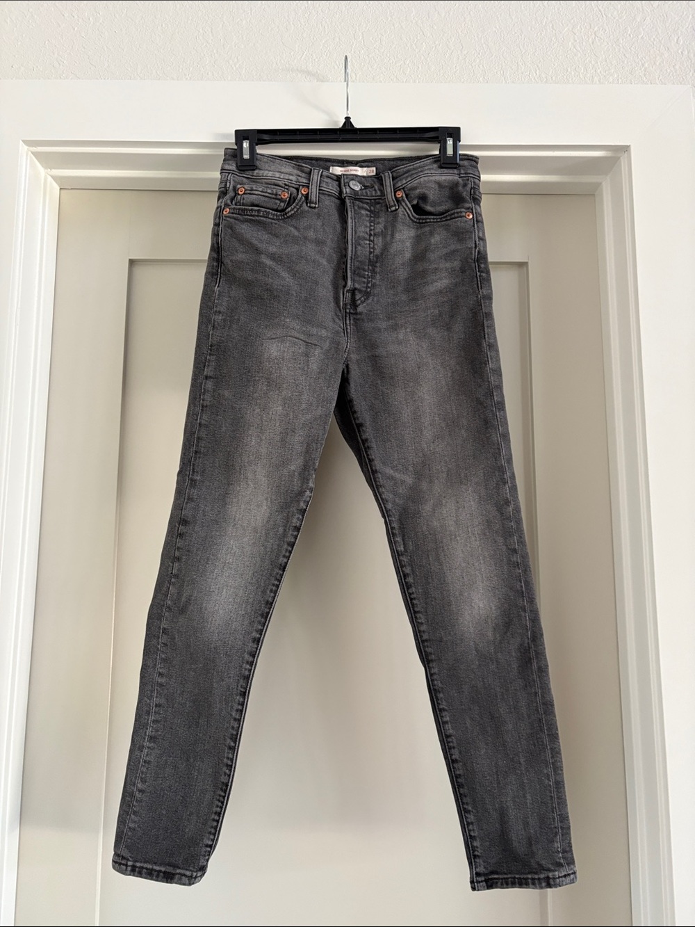 Levi’s Wedgie Skinny Jeans in Faded Black